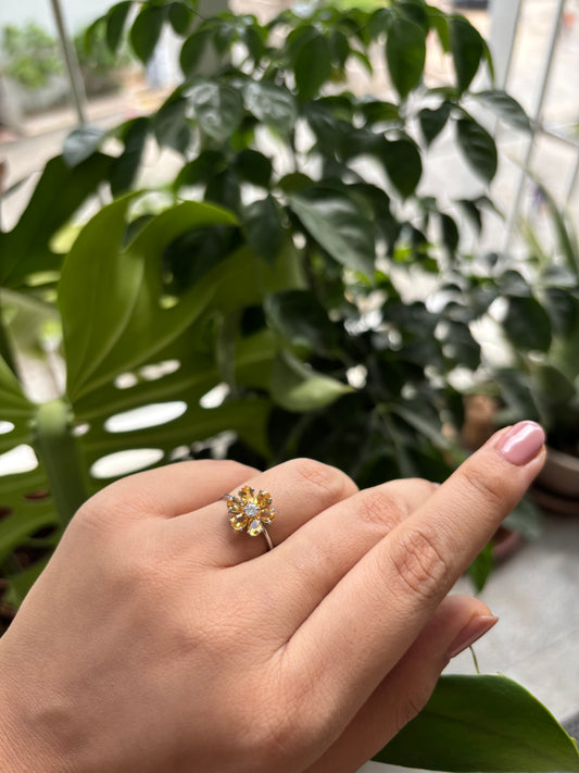 Solara Bloom Ring – Sterling Silver & Citrine